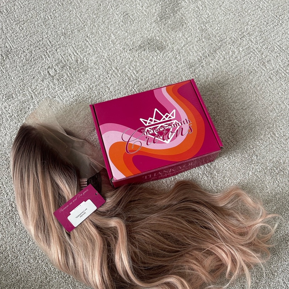 Chelsey Smith Crown - Aubreanna Luxe (apricot)